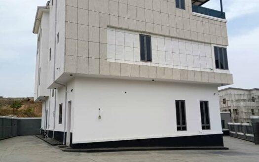 Exquisite 6-Bedroom Smart Mansion for Sale in Guzape, Abuja